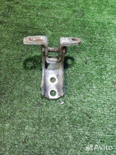 Петля двери передняя левая Haima M3