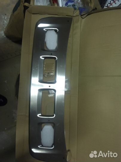 Накладка на передний бампер ауди Q5