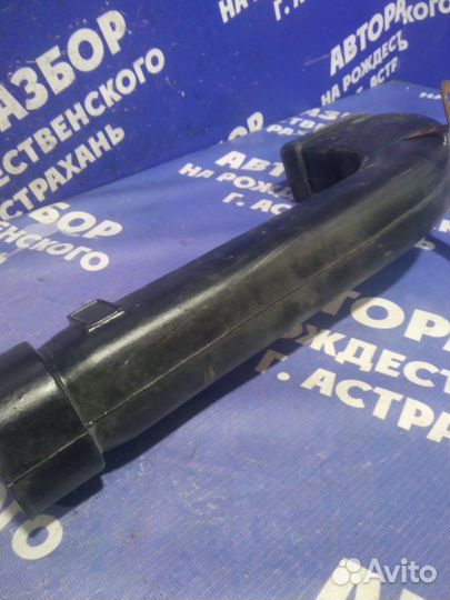 Воздуховод Ford F350 пикап 2005