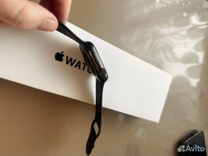 Часы apple watch se 44 mm первого поколения