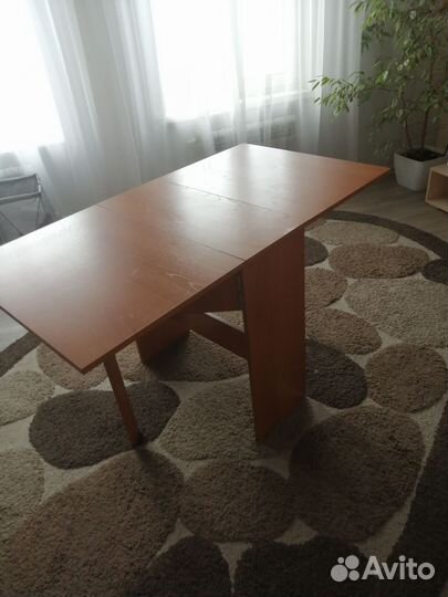 Письменный стол