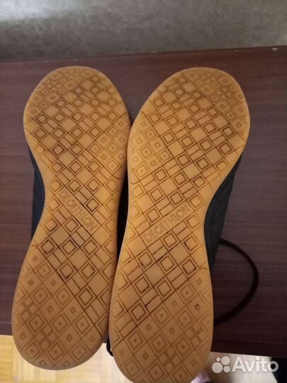 Футзалки мужские Декатлон