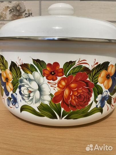 Кастрюля эмалированная