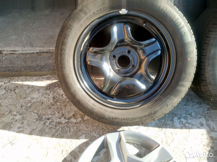 Continental ContiPremiumContact 205/55 R16 91H