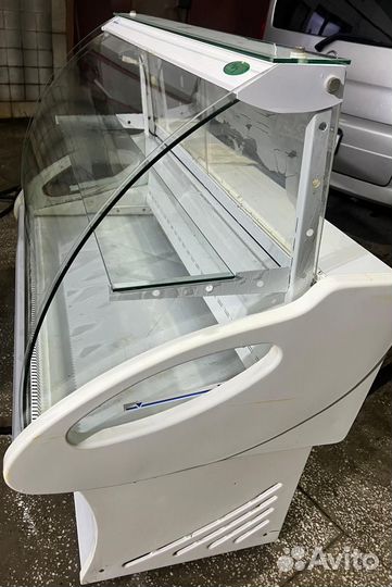 Холодильная витрина