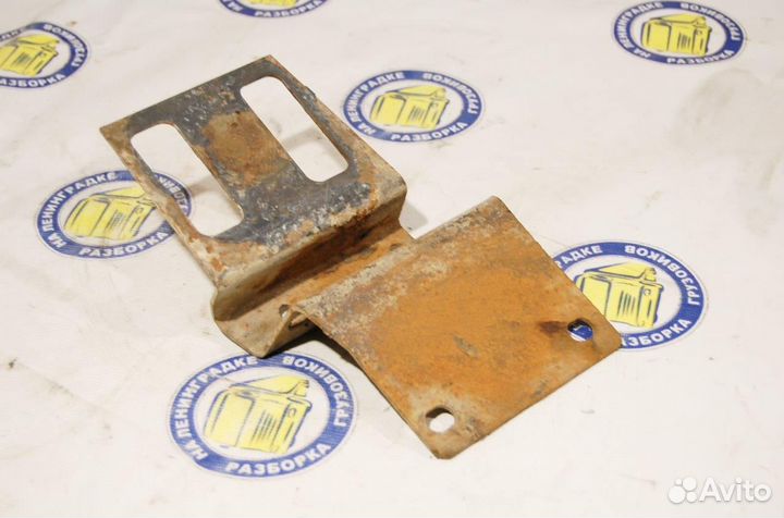 Кронштейн усилителя бампера правый 5010571485 rena