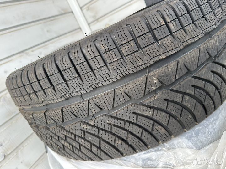 Michelin Pilot Alpine PA4 235 40 R18