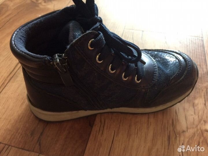 Ботинки на девочку 28размер