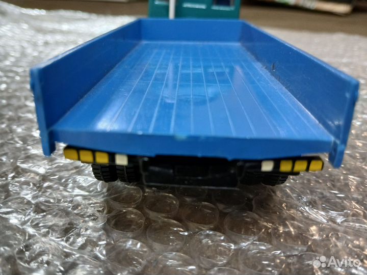 Модель грузовика