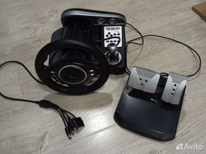 Игровой руль Dialog с педалями и коробкой передач