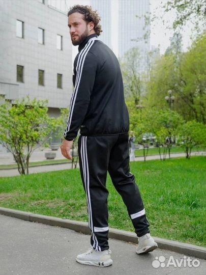 Спортивный костюм