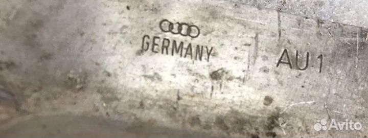 Кронштейн опоры двигателя Audi A6 C 5 2.5 тд 1999