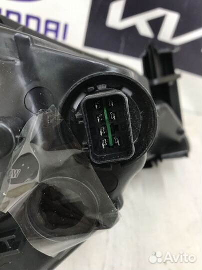 Фара Hyundai solaris Лев