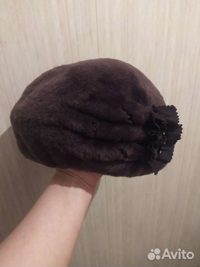 Берет - шапка натуральная мутон.Новые
