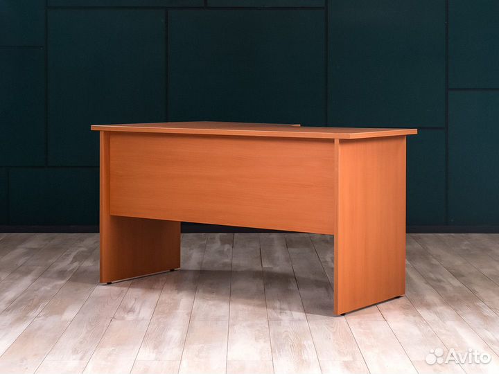 Офисный угловой стол