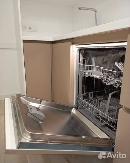 Кухня без ручек от производителя