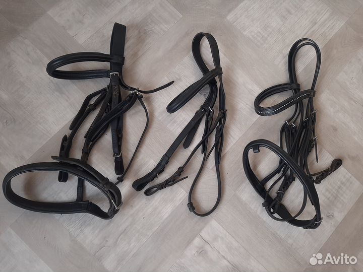 Комплект кожаной амуниции для лошади