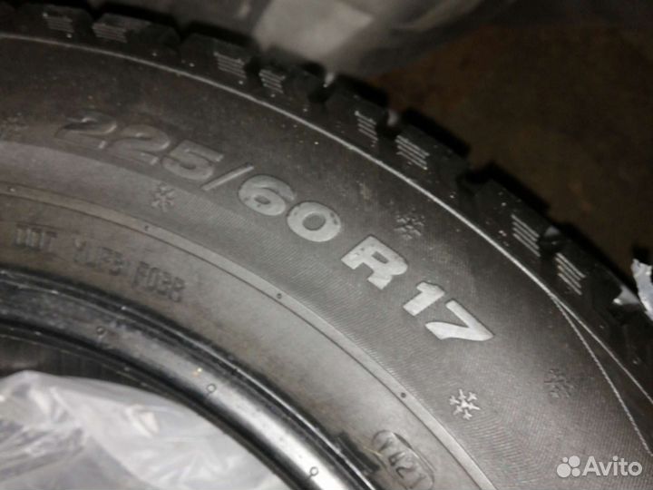 Viatti Brina Nordico V-522 225/60 R17 190R