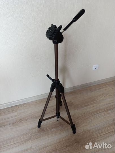 Штатив для фотоаппарата hama