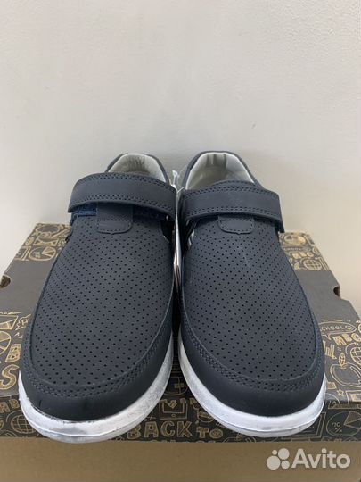 Новые легкие школьные ботинки Futurino 34