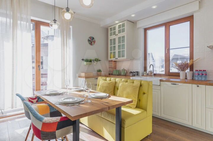 2-к. квартира, 55 м², 3/4 эт.