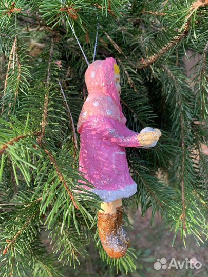 Ватная игрушка Девочка со снежком