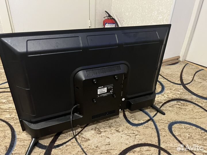 Продам телевизор Dexp H32D7300K