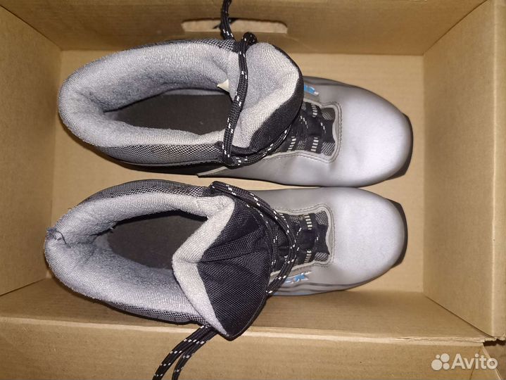 Лыжные ботинки 40 р