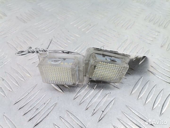 Подсветка номера Mercedes-Benz C-Класс W204/S204