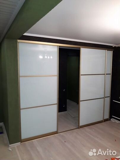 Двери купе Уют для гардеробной