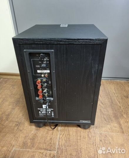 Сабвуфер Jbl E150