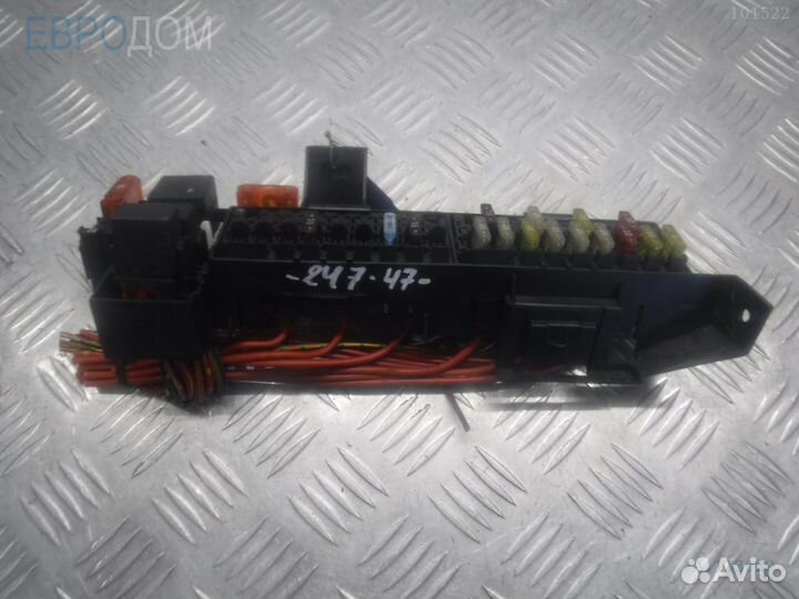 Блок предохранителей mercedes W210 s1113629