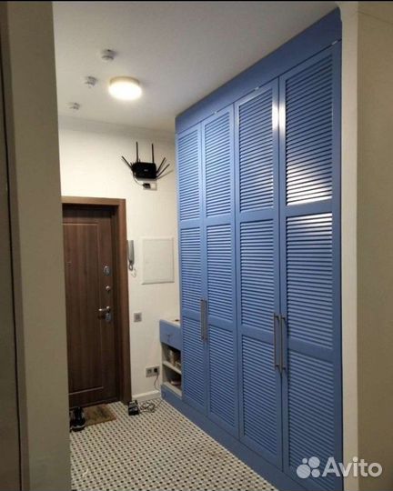 Шкаф с жалюзийными дверьми на заказ