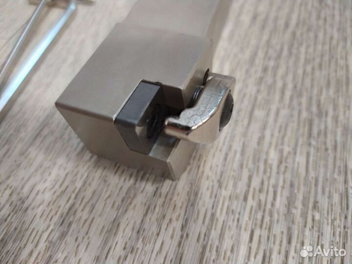 Резец токарный проходной dclnr/L2525M12