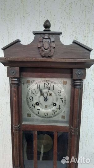 Старинные настенные антикварные часы с боем