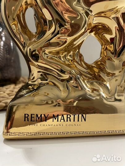 Бутылка от Remy Martin Centaure в виде кентавра