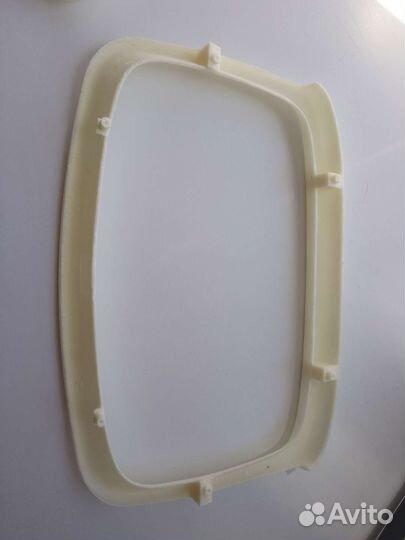 Рамка решетки радиатора Subaru Impreza 