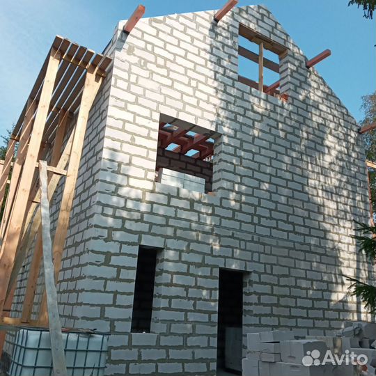 Бригада по строительству домов