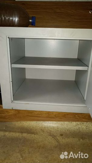 Сейф металлический