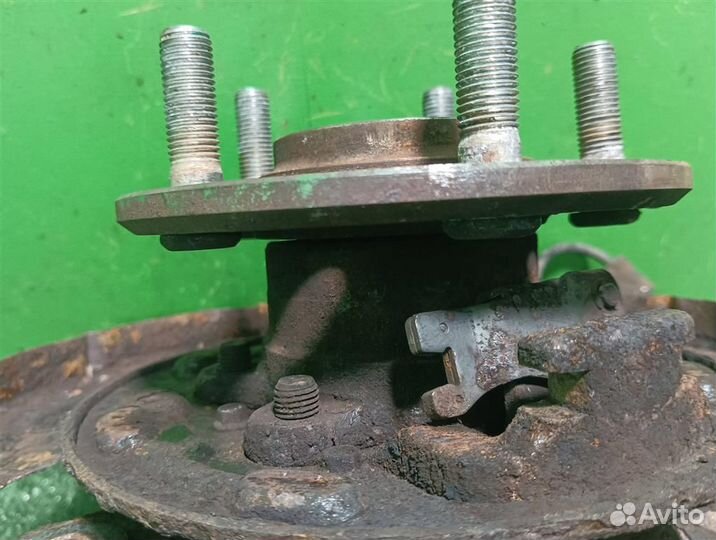 Кулак задний левый KIA ceed (ED) 2008