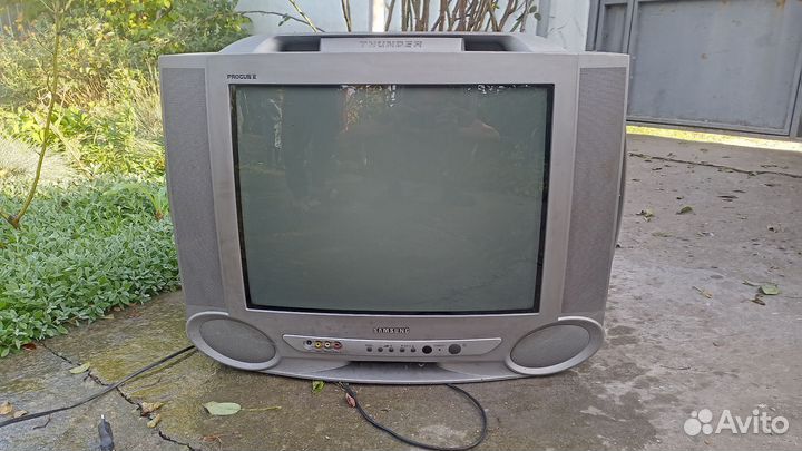 Телевизор samsung