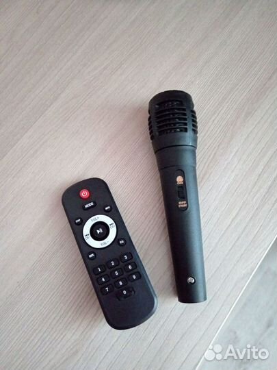 Громкая колонка с блютуз, новая