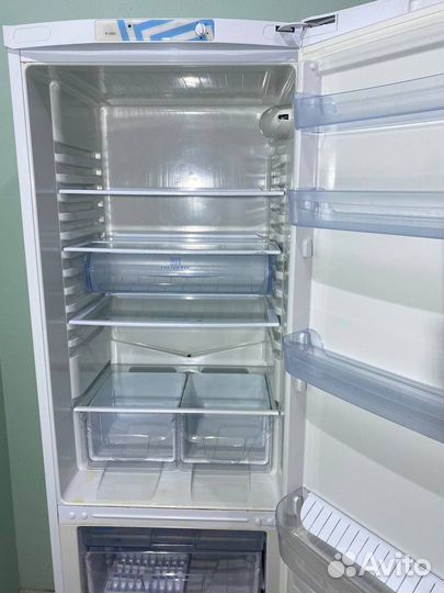 Холодильник Indesit