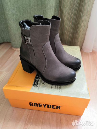 Женские полусапожки / ботильоны из нат.кожи (р.36)