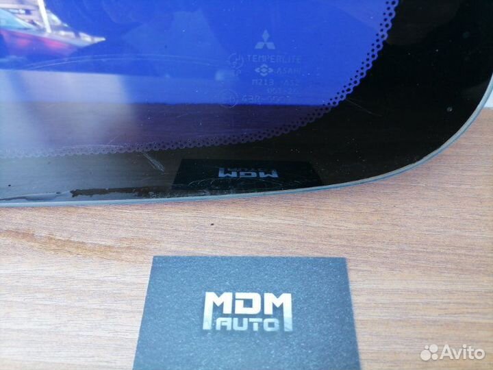 Стекло Мицубиси Кольт Мираж 5 Colt V CJ глухое лев