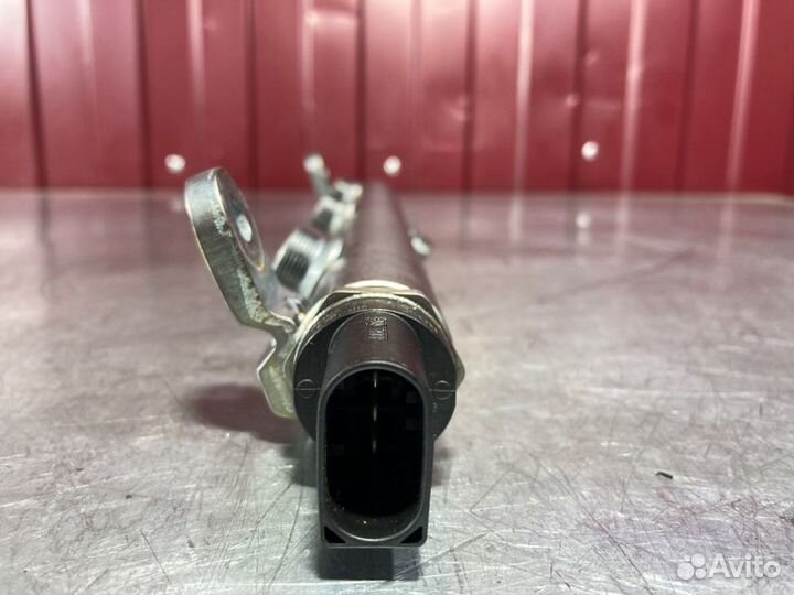 Топливная рампа правая Mercedes Gl X164 OM642 3.0