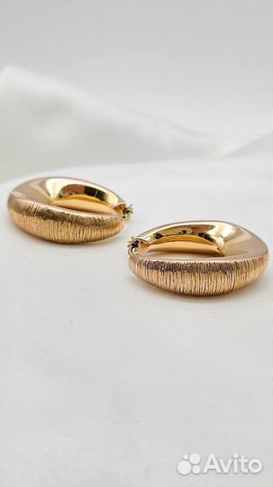 Золотые серьги 585/9.79 гр