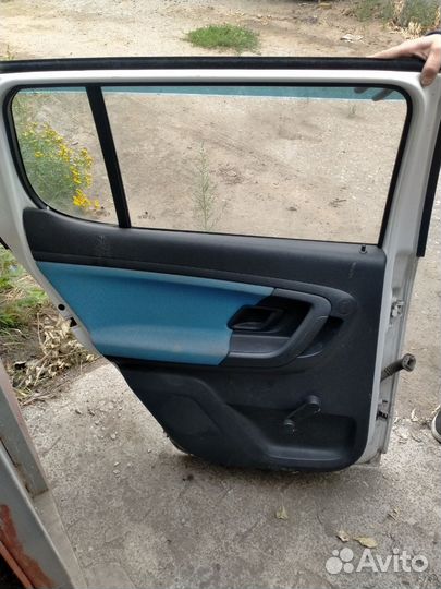 Дверь задняя левая Skoda Fabia 2