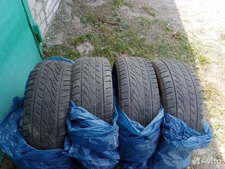 Cooper Zeon XST-A 235/60 R16