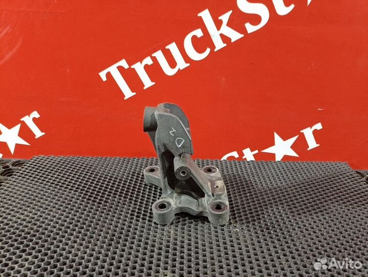 Кронштейн двигателя левый Daf XF106